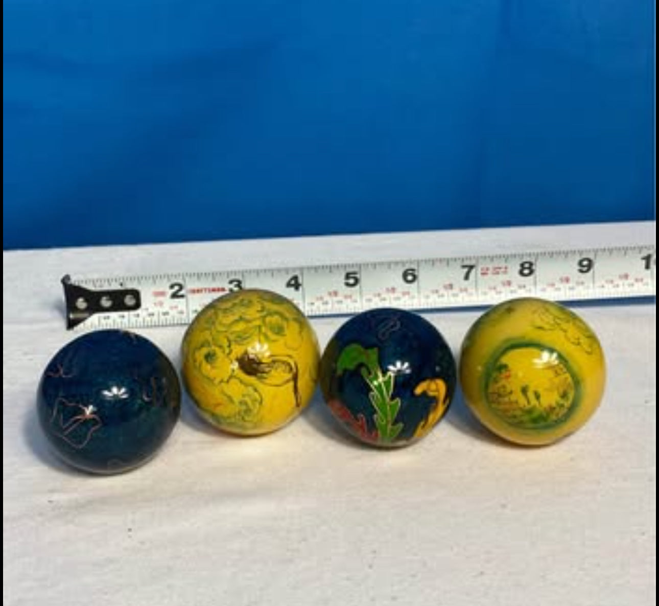 Beautiful Blue and Yellow Chinese Health Balls with Chimes