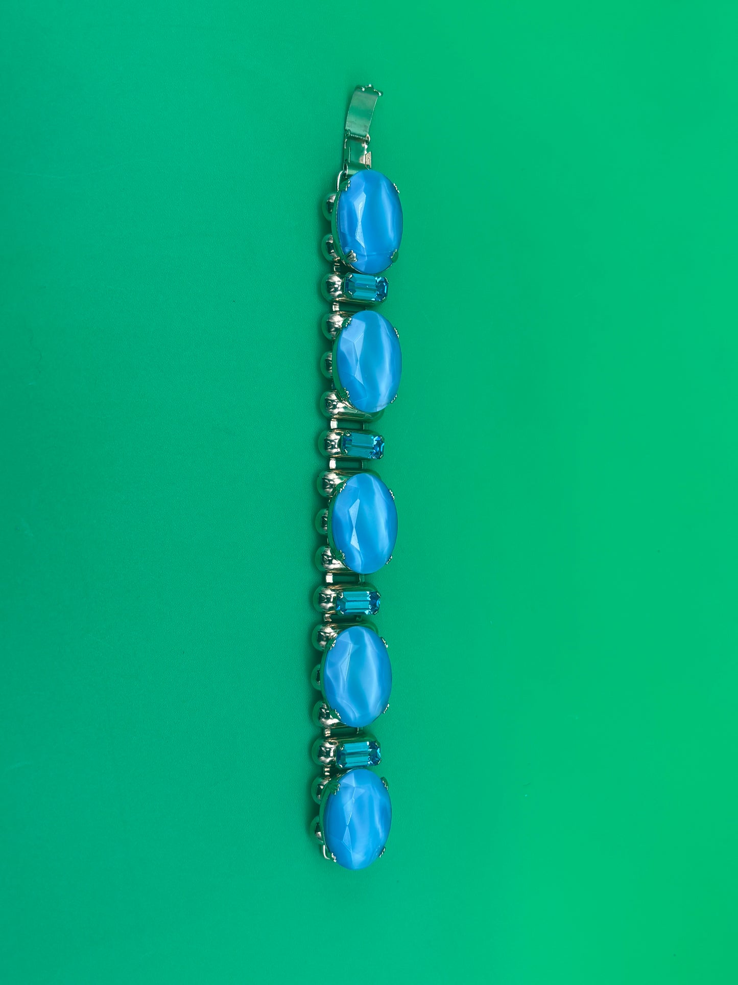 Vtg Baby Blue Rhinestone Link Goldtone Bracelet 7” Statement Costume Jewelry