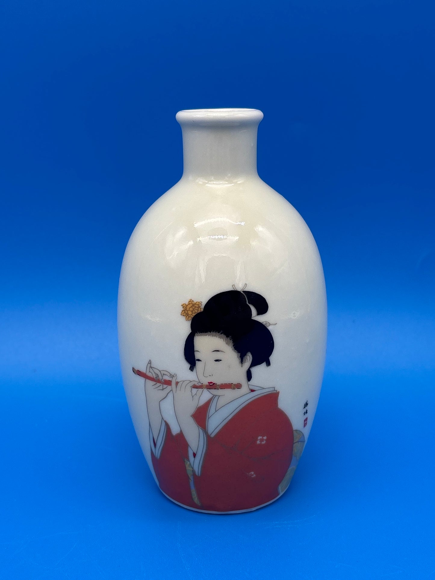 Vintage Japanese Porcelain Sake Bottle Vase Geisha Woman Playing Flute Signed 5”
