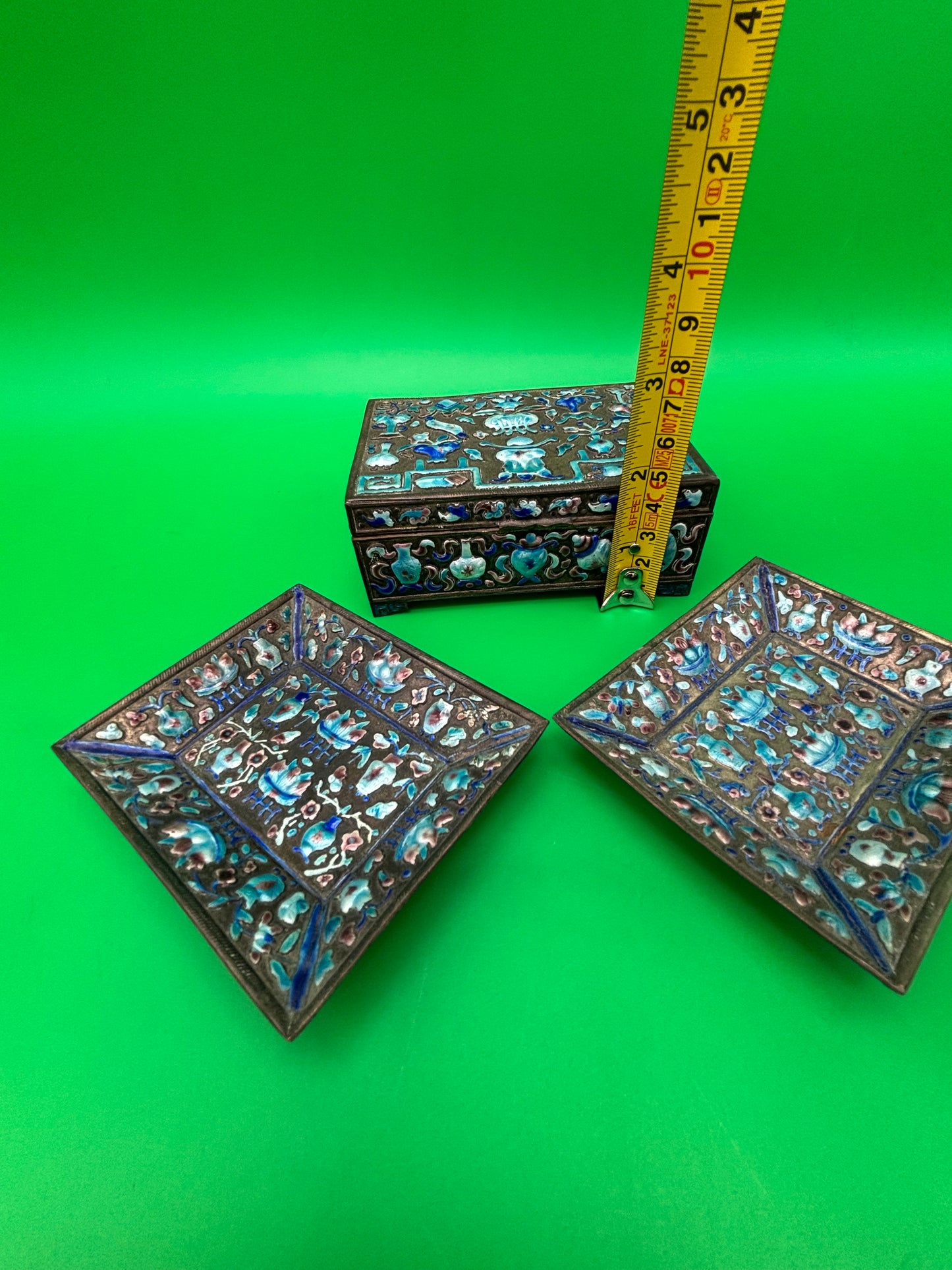 Vintage Chinese Cloisonne Enamel Jewelry Trinket Box & Matching Pair Dishes Floral Blue Brass Set