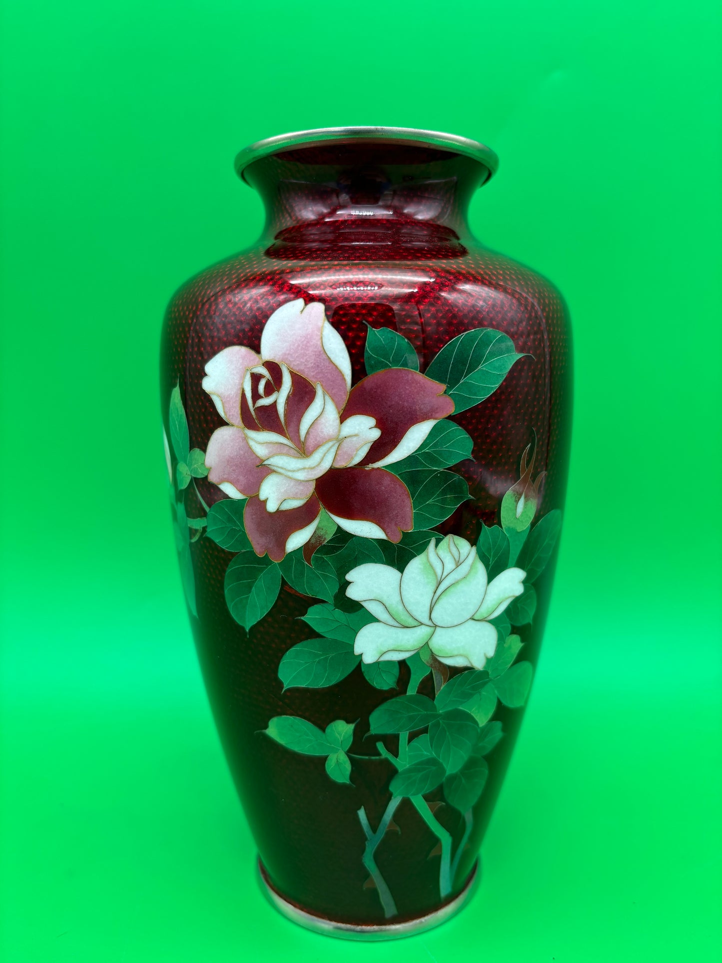 Beautiful 7 1/8'' Showa Japanese Red Gimbari Cloisonne Enamel Floral Rose Vase