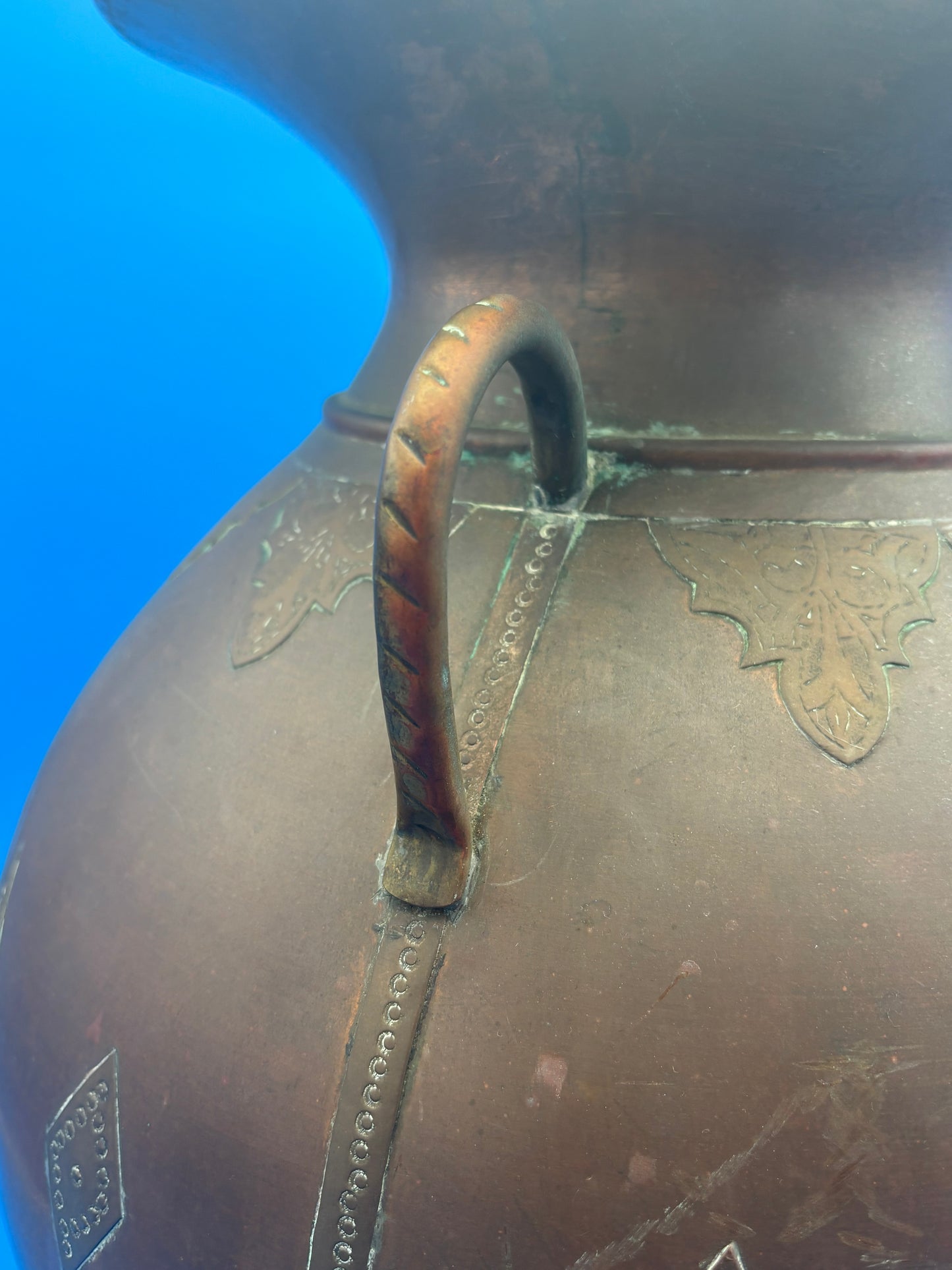Antique Arts & Crafts Hand-Hammered Copper Urn with Riveted Seams, c. 1890–1915