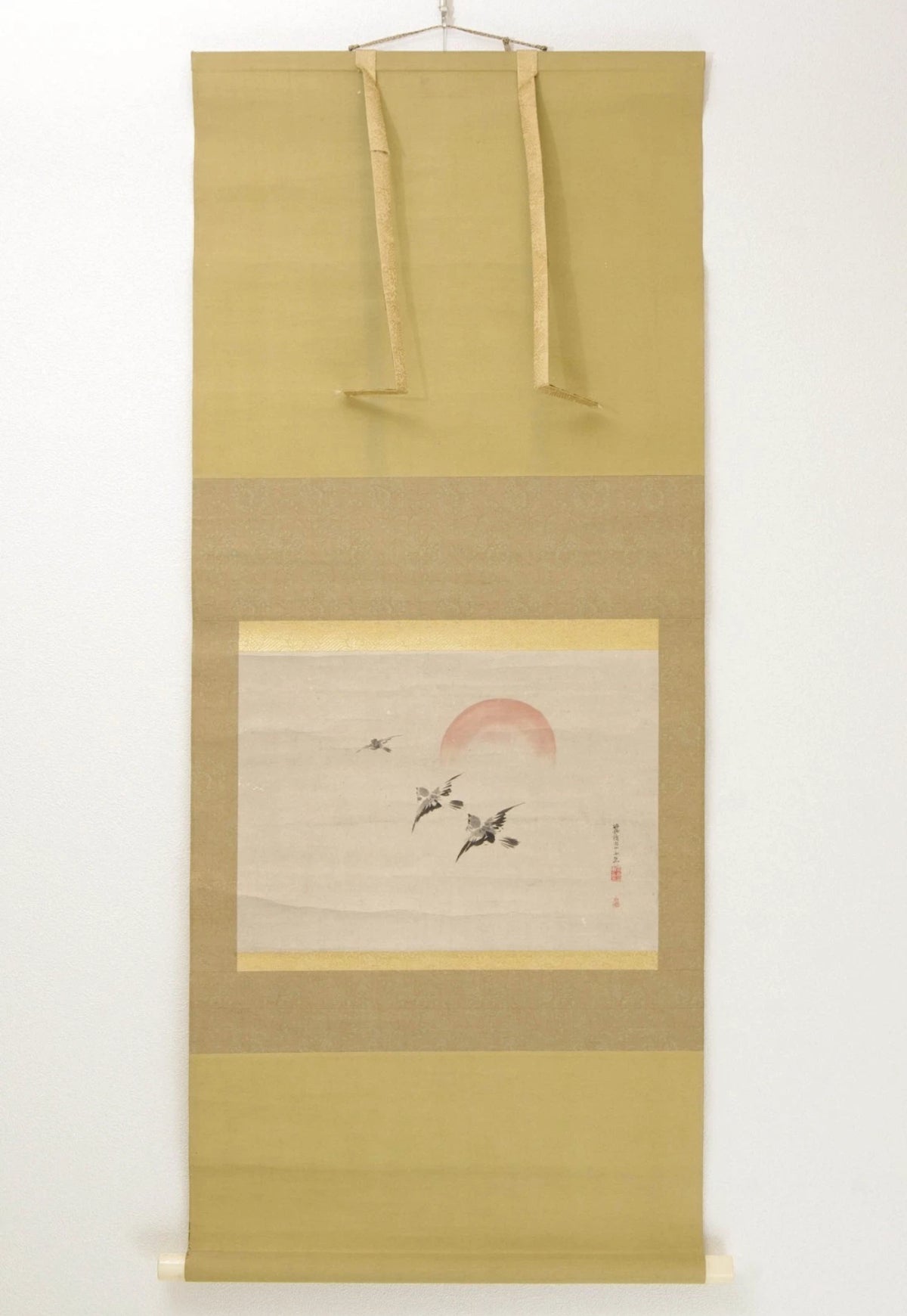 Kano Eigaku Japanese Edo Hanging Scroll Sparrows Morning Sun Signed Sealed Box