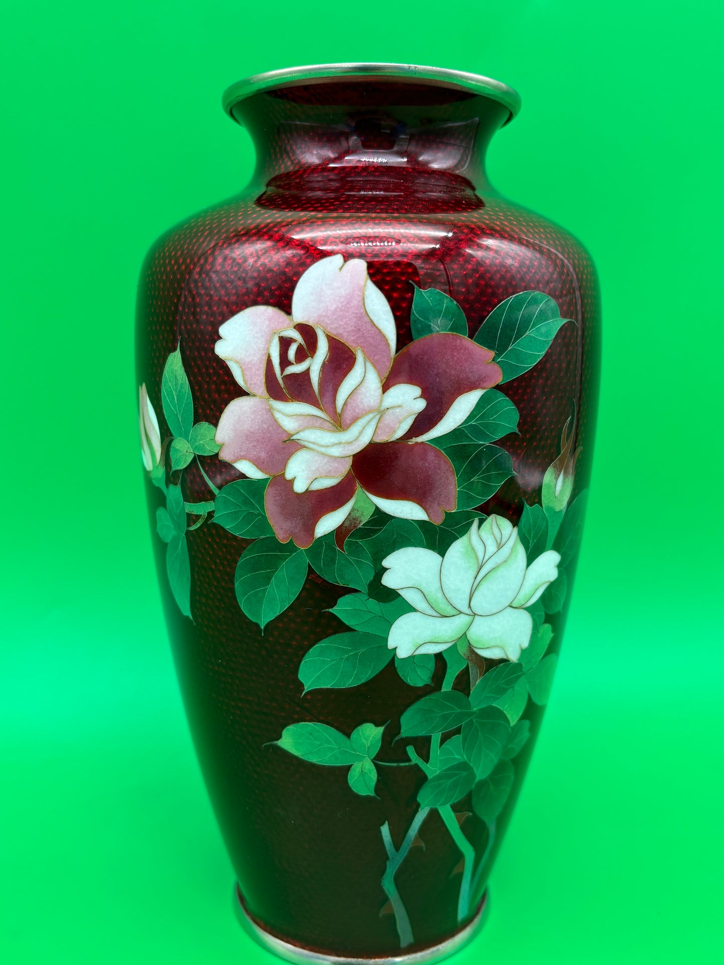 Beautiful 7 1/8'' Showa Japanese Red Gimbari Cloisonne Enamel Floral Rose Vase