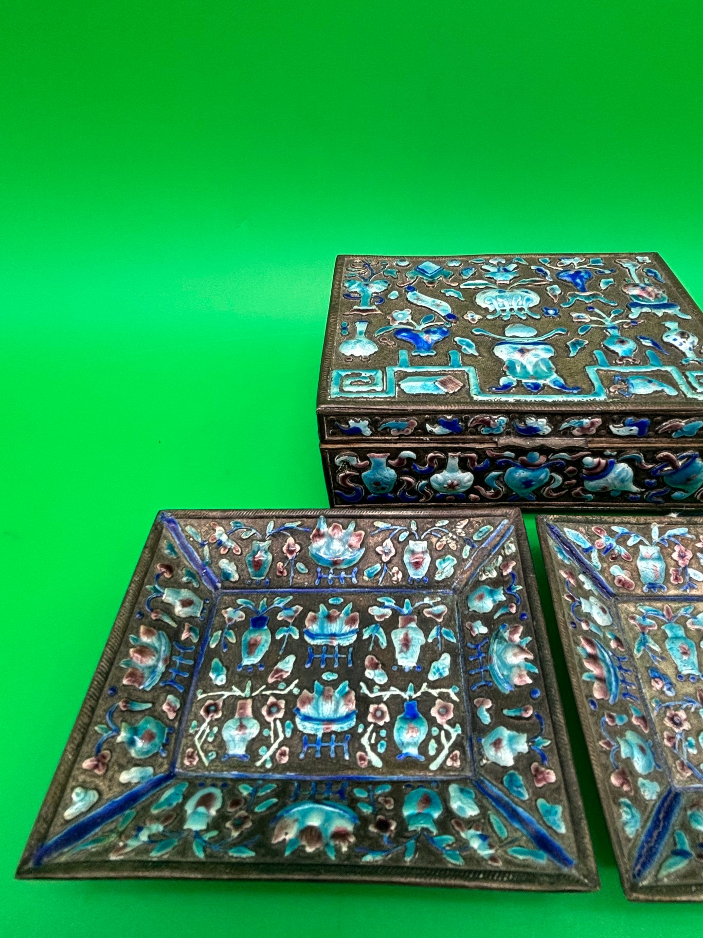 Vintage Chinese Cloisonne Enamel Jewelry Trinket Box & Matching Pair Dishes Floral Blue Brass Set