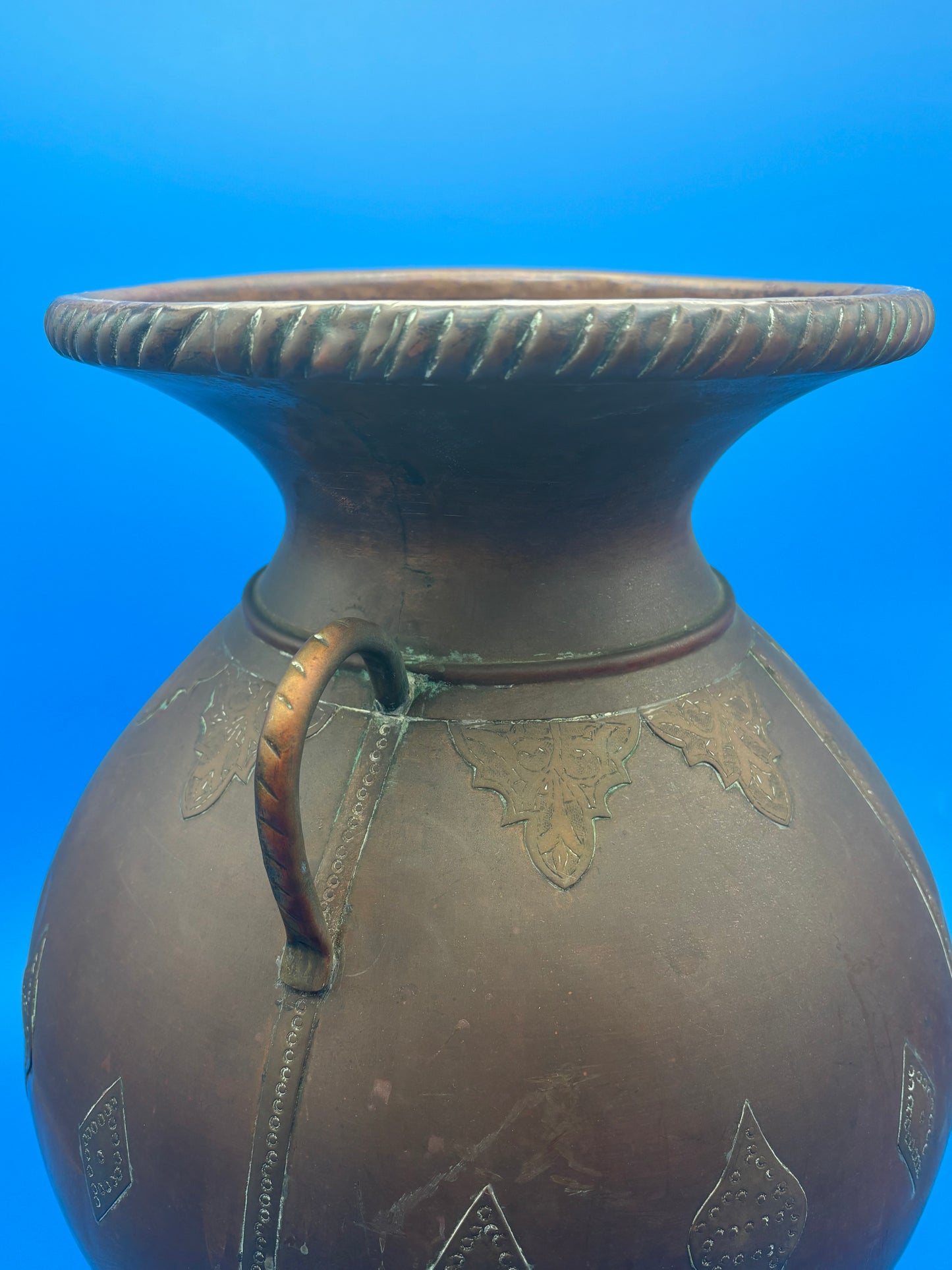 Antique Arts & Crafts Hand-Hammered Copper Urn with Riveted Seams, c. 1890–1915