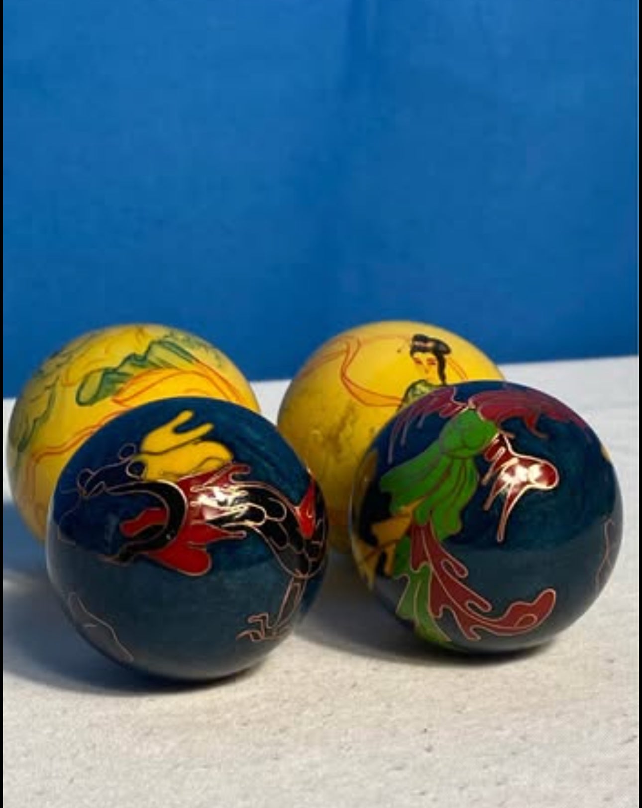 Beautiful Blue and Yellow Chinese Health Balls with Chimes