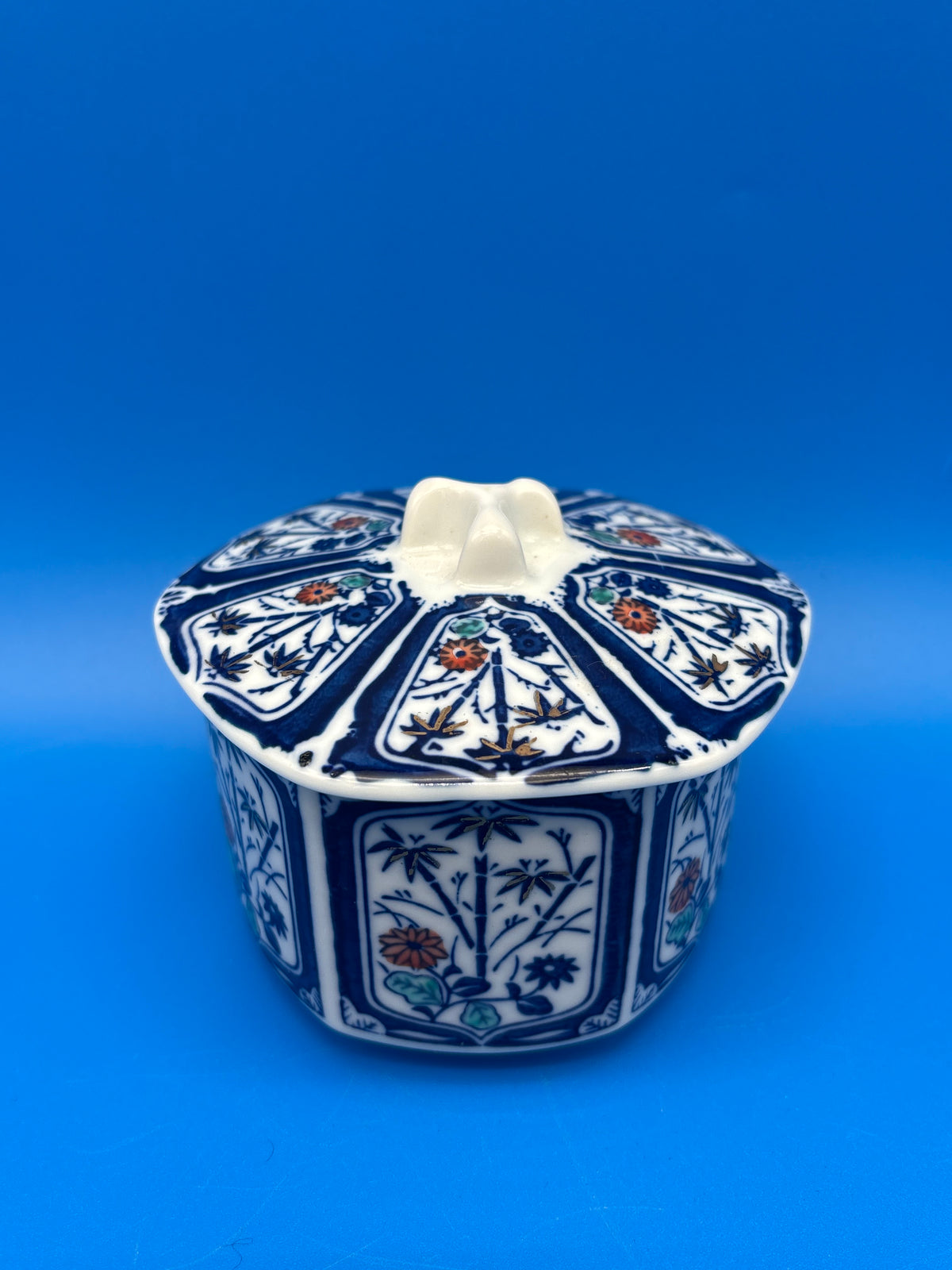 Vintage Japanese Arita Shoho Ko Imari Porcelain Lidded Bowl Blue Gold Floral