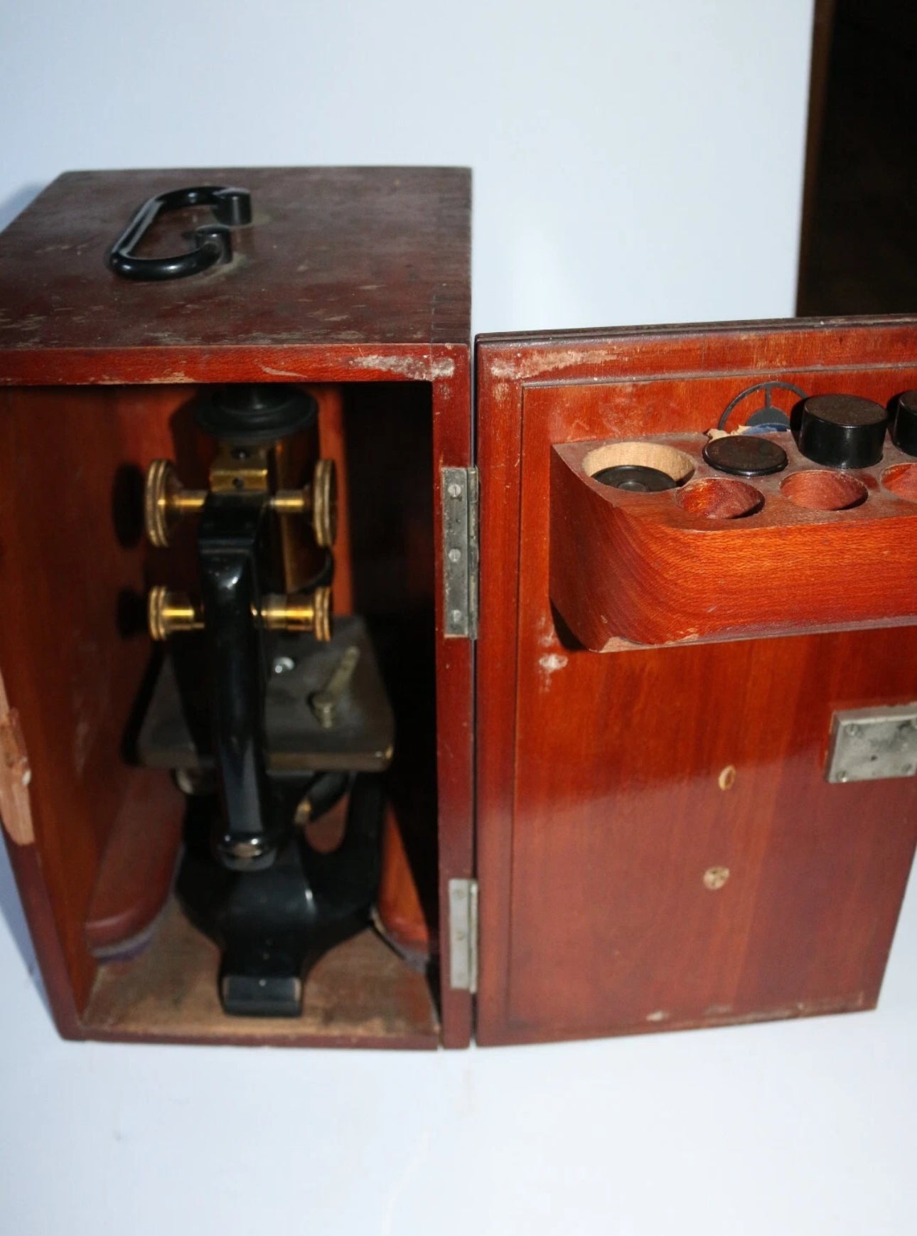 Vintage Brass Spencer Microscope ALOE Co. No. 75659 c.1922 w/ Extra Optics & Wood Case