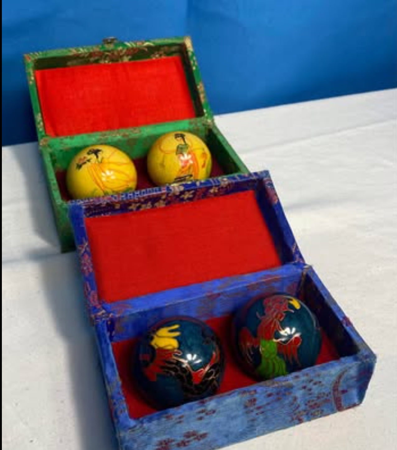 Beautiful Blue and Yellow Chinese Health Balls with Chimes