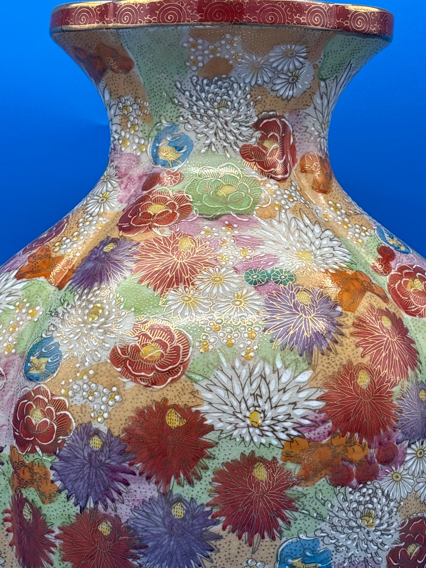 Large Vintage Japanese Satsuma Millefleur Thousand Flowers Porcelain Vase Signed