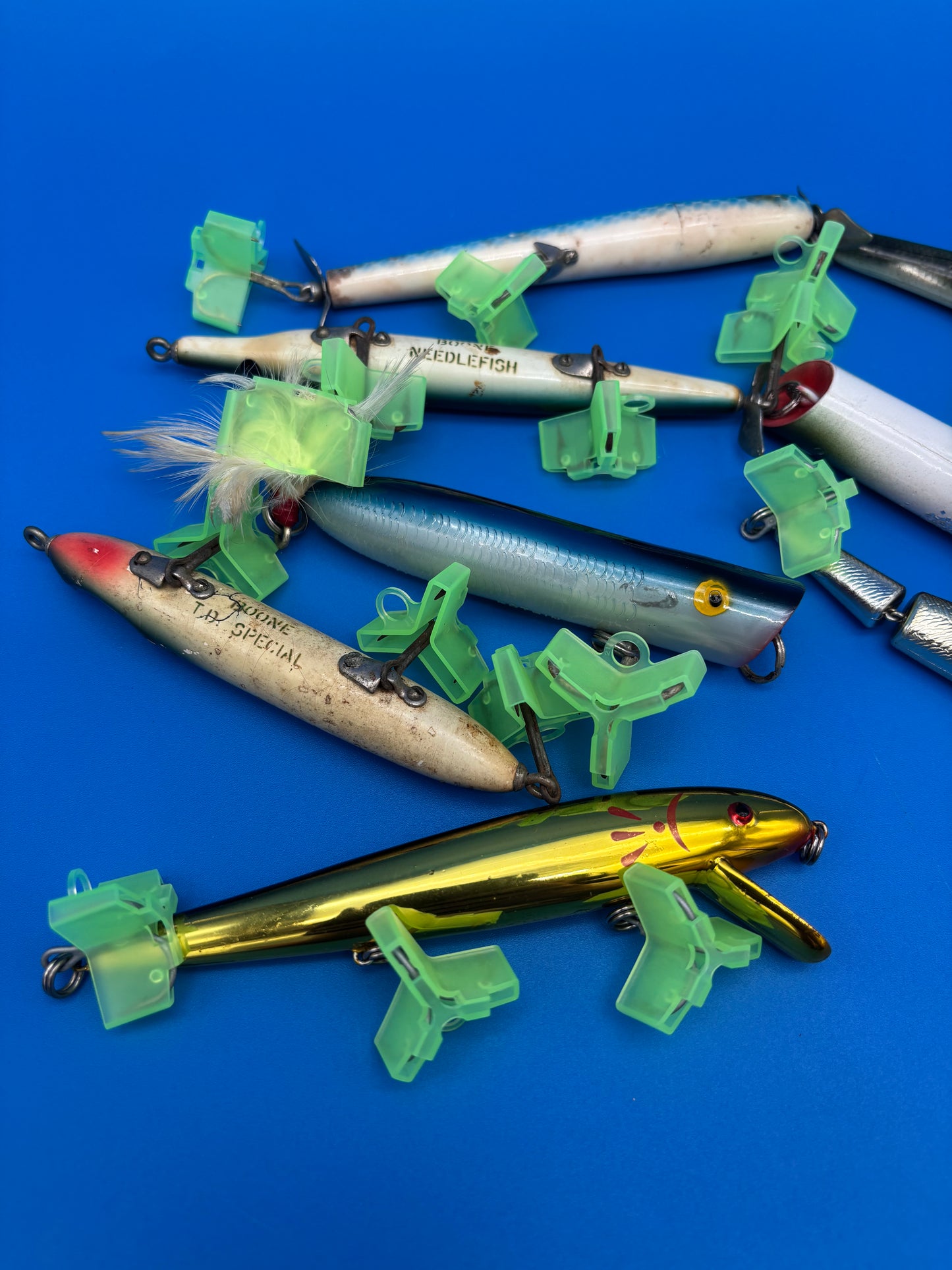 Lot of 8 Vintage Wooden Saltwater Fishing Lures Needlefish Poppers Swimmers Surf Plug Collection
