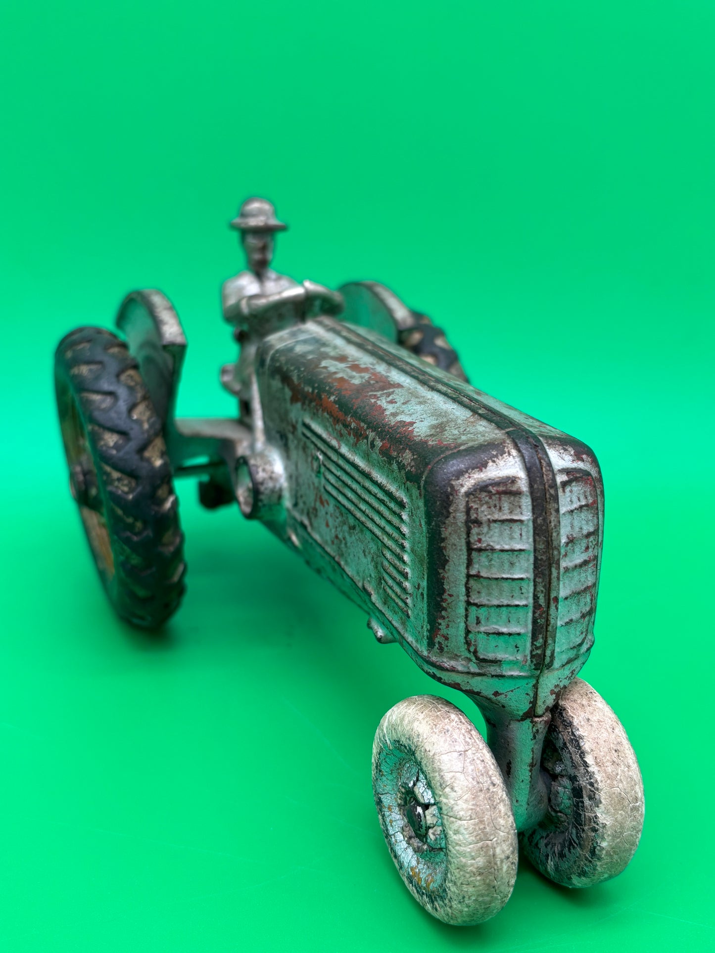 Antique Arcade Oliver 70 Row Crop Cast Iron Toy Tractor Driver 1930s Farm Toy