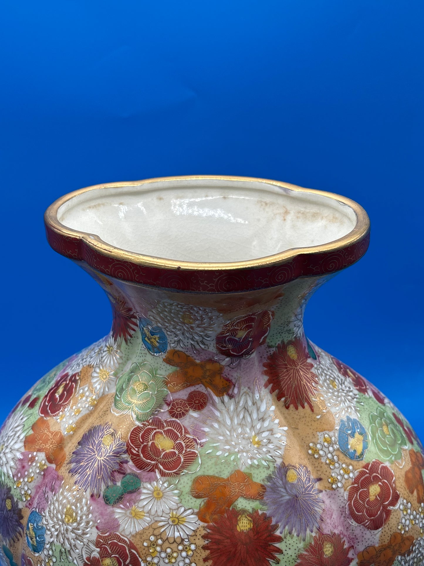 Large Vintage Japanese Satsuma Millefleur Thousand Flowers Porcelain Vase Signed