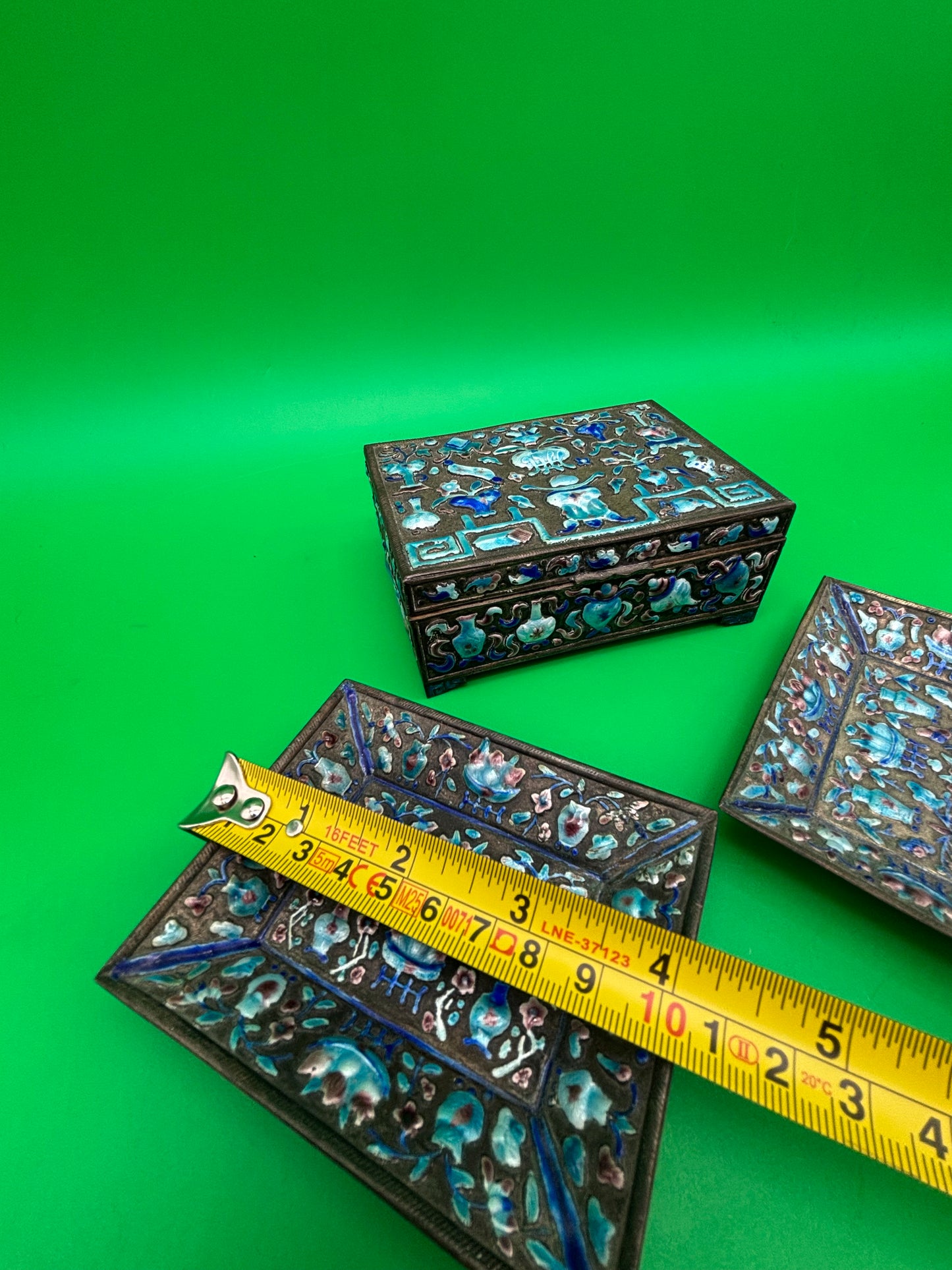 Vintage Chinese Cloisonne Enamel Jewelry Trinket Box & Matching Pair Dishes Floral Blue Brass Set