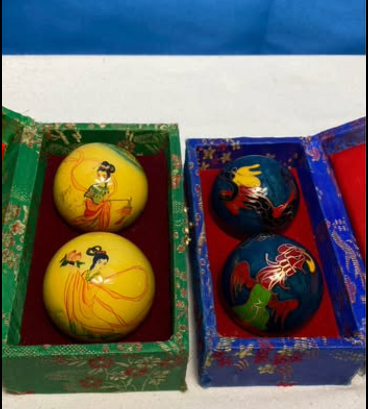 Beautiful Blue and Yellow Chinese Health Balls with Chimes
