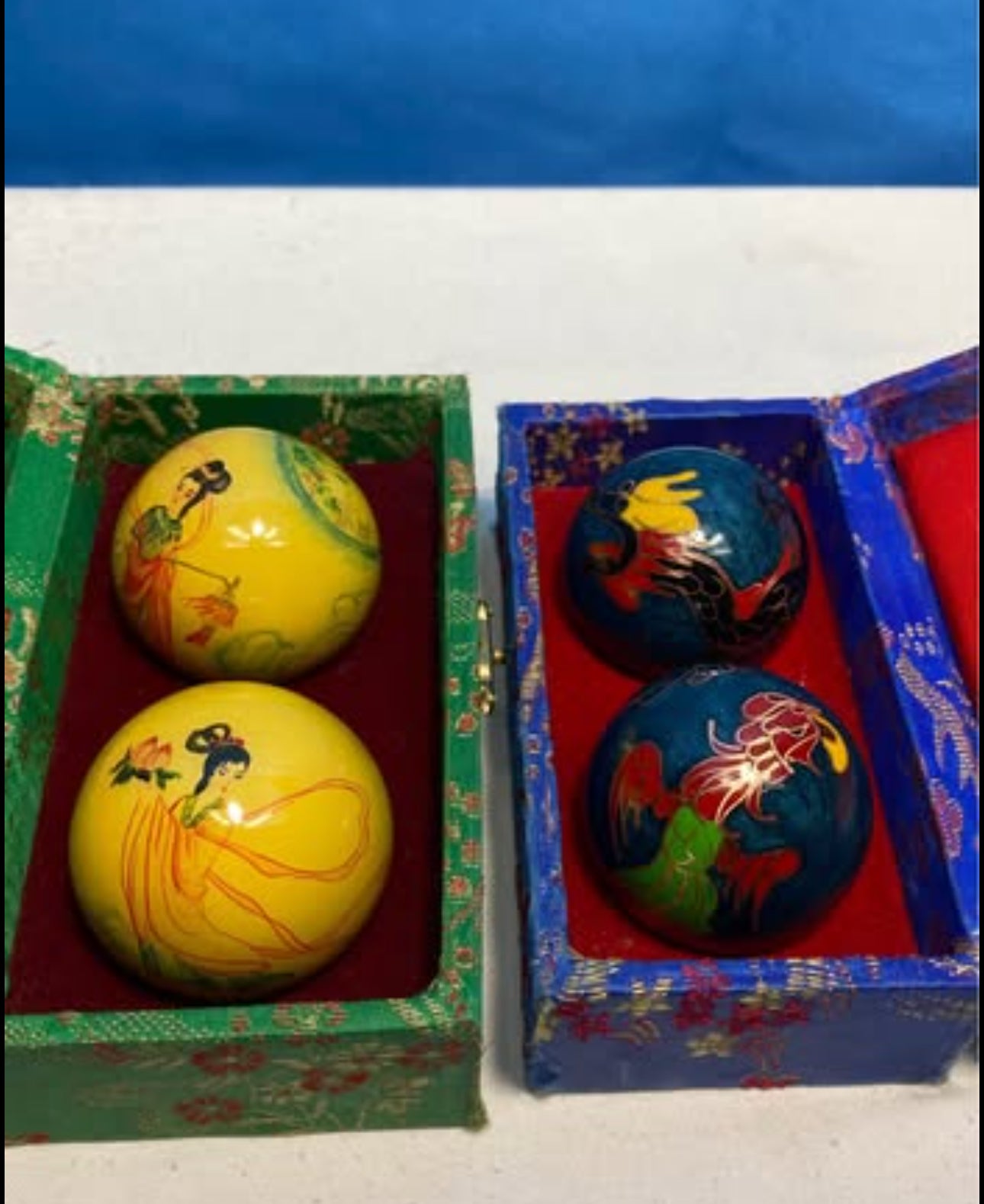 Beautiful Blue and Yellow Chinese Health Balls with Chimes