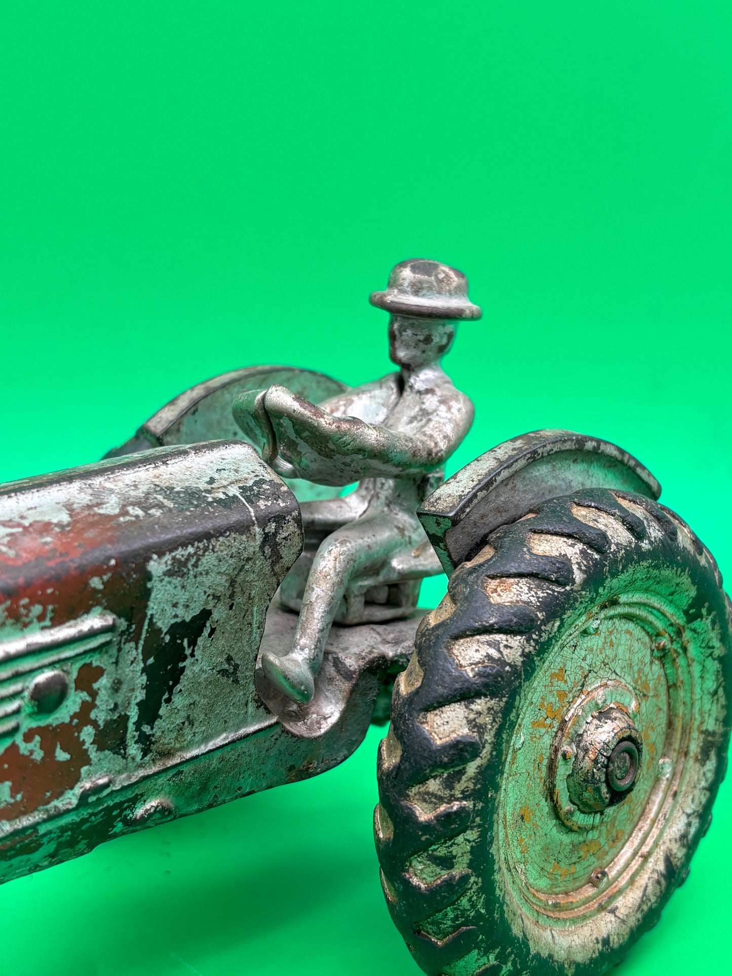 Antique Arcade Oliver 70 Row Crop Cast Iron Toy Tractor Driver 1930s Farm Toy