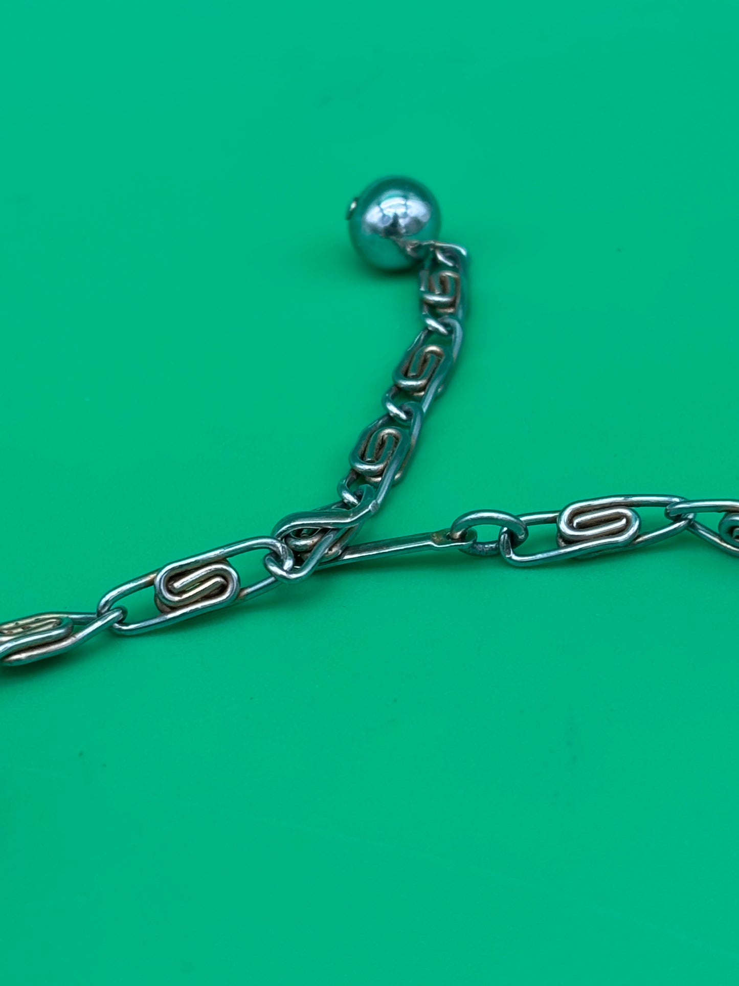 Stunning Vintage Signed LISNER Cherry Red Thermoset Necklace 17” Mid-Century