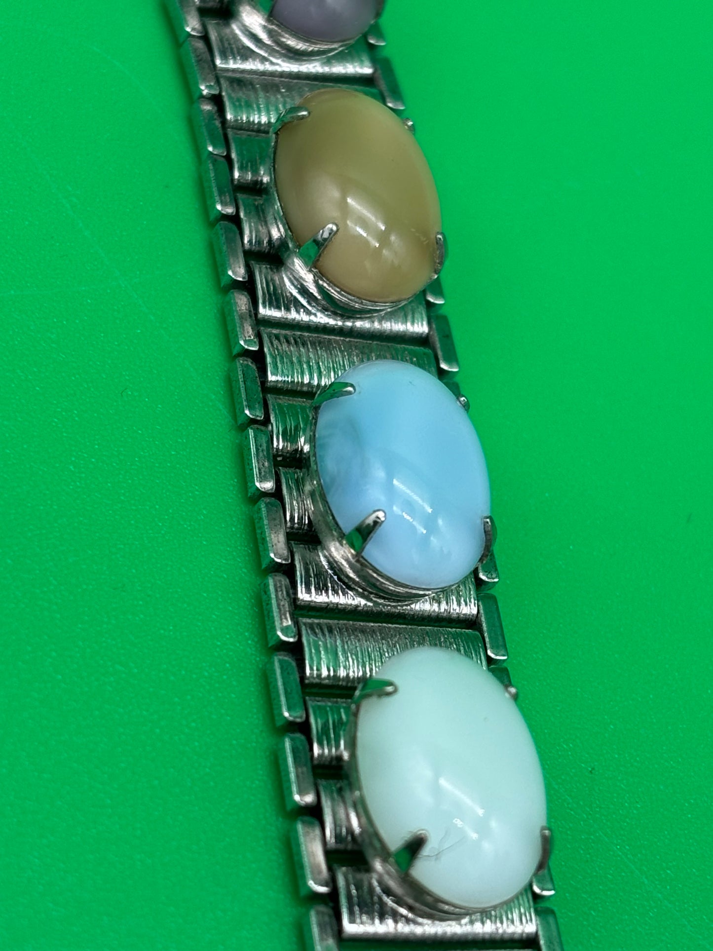 Vintage Sarah Coventry MCM Multi Color Glass Cabochon Panel Bracelet 7.5”