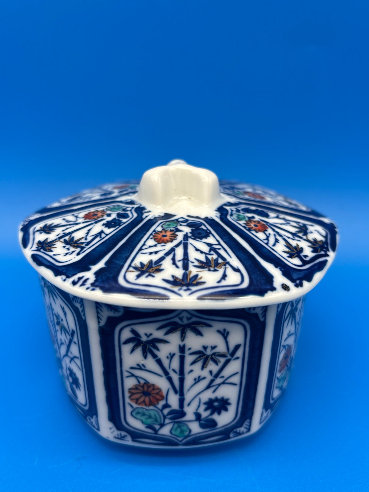 Vintage Japanese Arita Shoho Ko Imari Porcelain Lidded Bowl Blue Gold Floral
