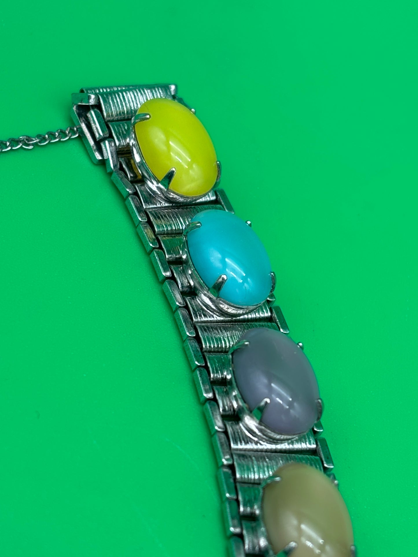 Vintage Sarah Coventry MCM Multi Color Glass Cabochon Panel Bracelet 7.5”