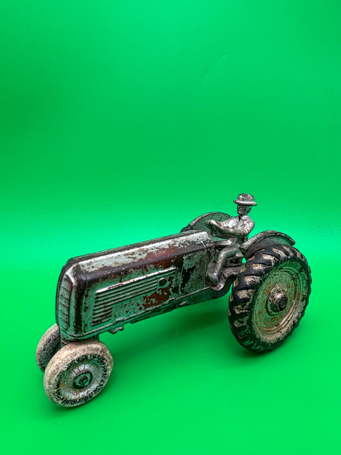 Antique Arcade Oliver 70 Row Crop Cast Iron Toy Tractor Driver 1930s Farm Toy