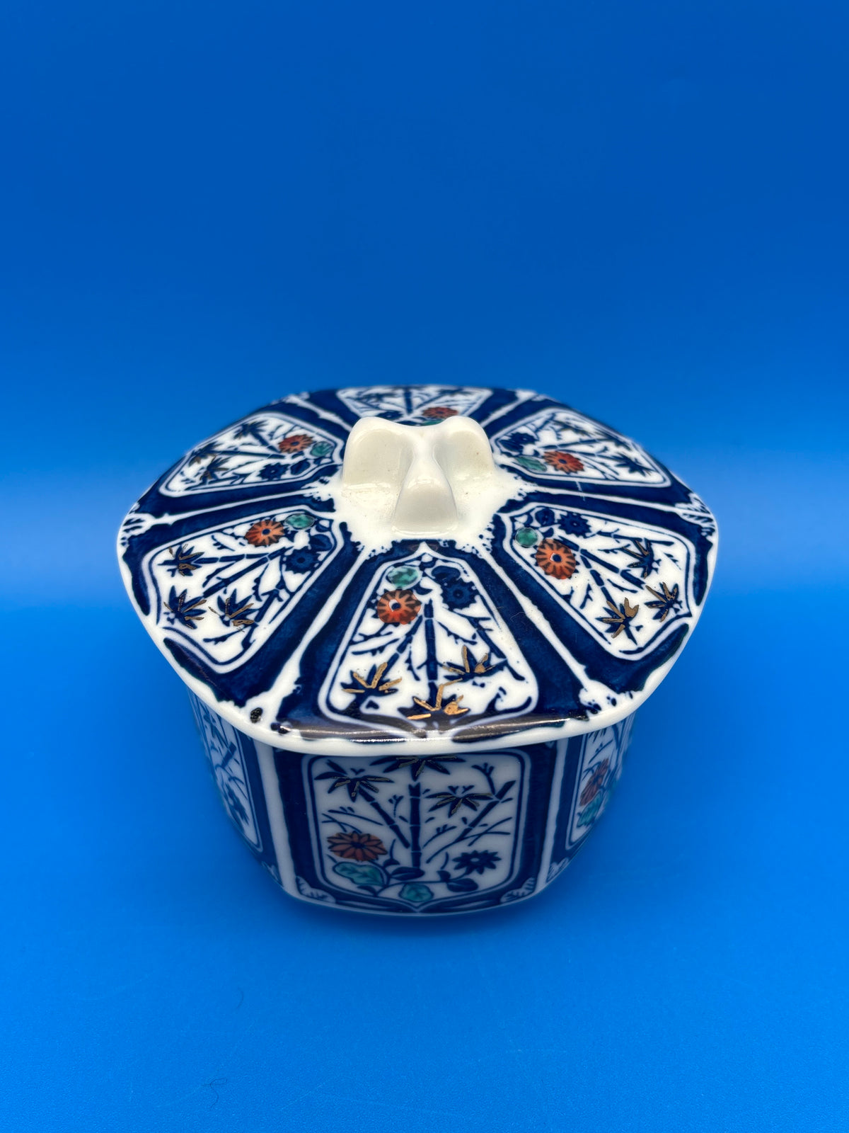 Vintage Japanese Arita Shoho Ko Imari Porcelain Lidded Bowl Blue Gold Floral