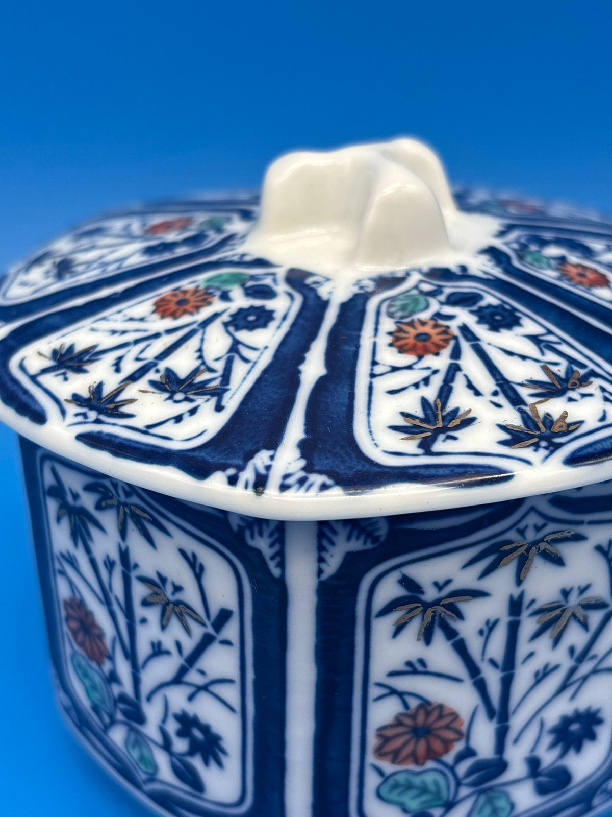 Vintage Japanese Arita Shoho Ko Imari Porcelain Lidded Bowl Blue Gold Floral