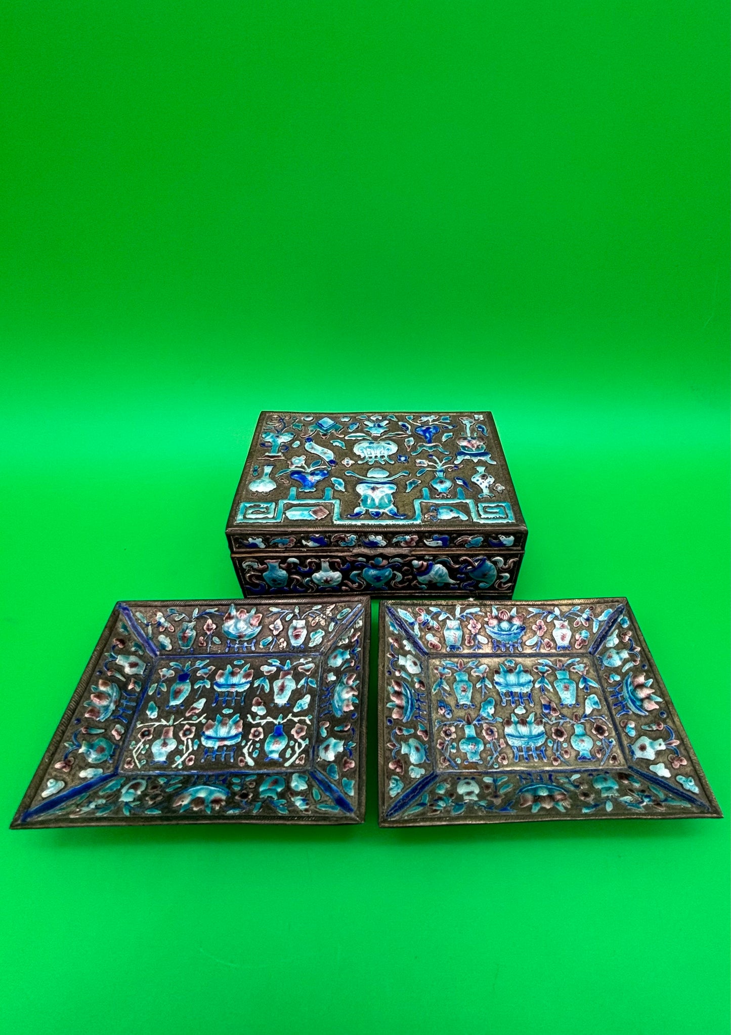 Vintage Chinese Cloisonne Enamel Jewelry Trinket Box & Matching Pair Dishes Floral Blue Brass Set