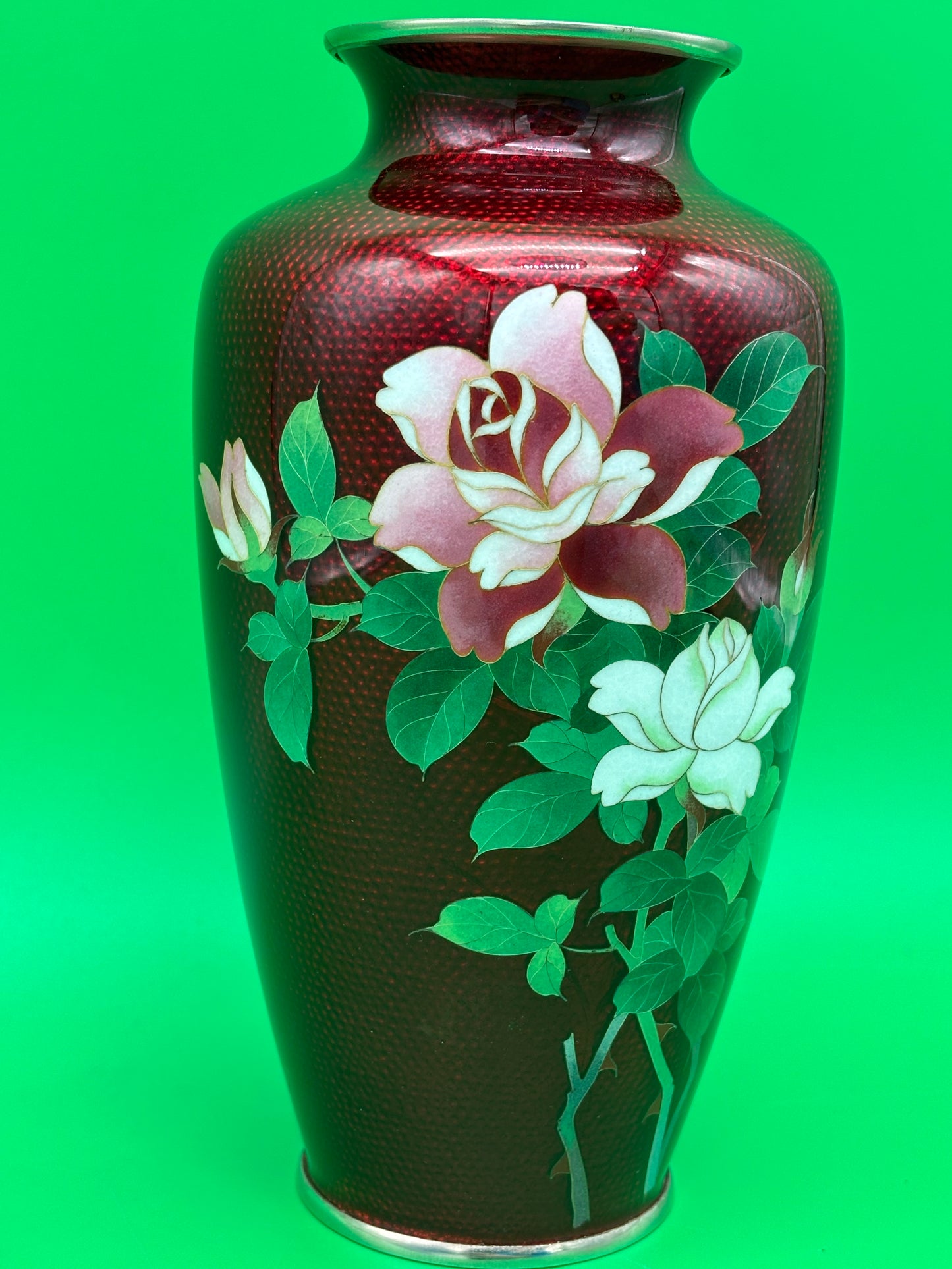 Beautiful 7 1/8'' Showa Japanese Red Gimbari Cloisonne Enamel Floral Rose Vase