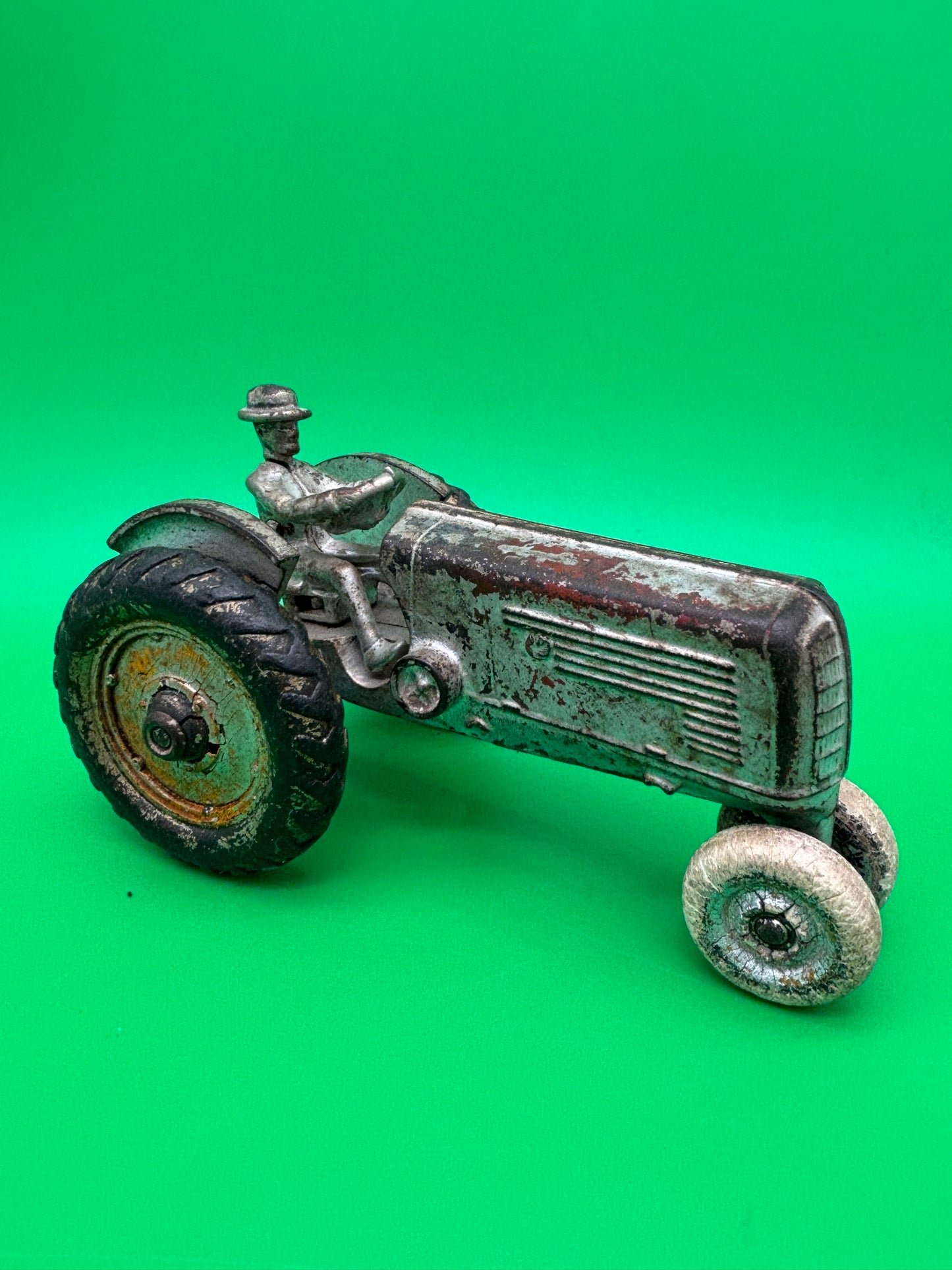 Antique Arcade Oliver 70 Row Crop Cast Iron Toy Tractor Driver 1930s Farm Toy