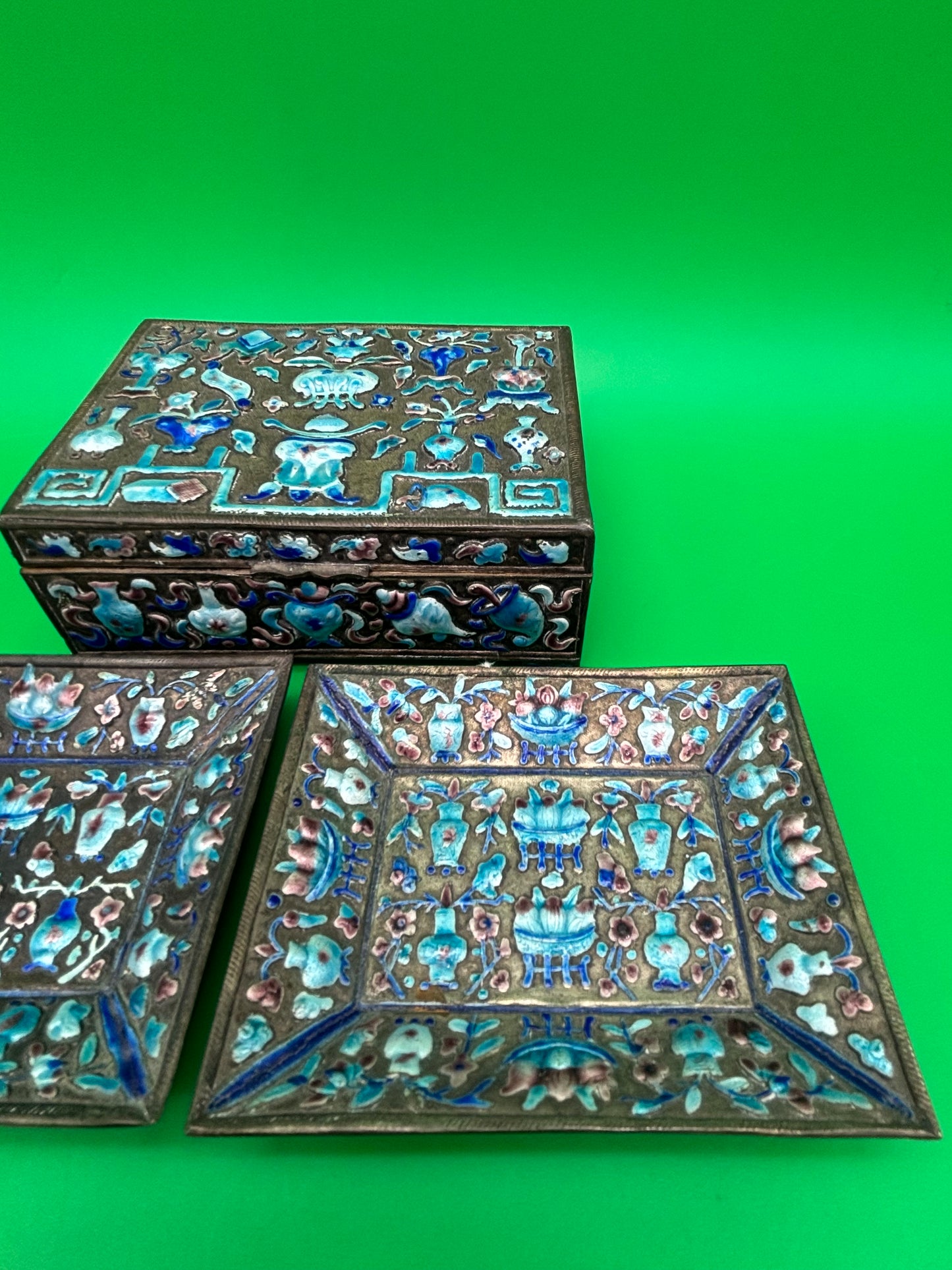 Vintage Chinese Cloisonne Enamel Jewelry Trinket Box & Matching Pair Dishes Floral Blue Brass Set