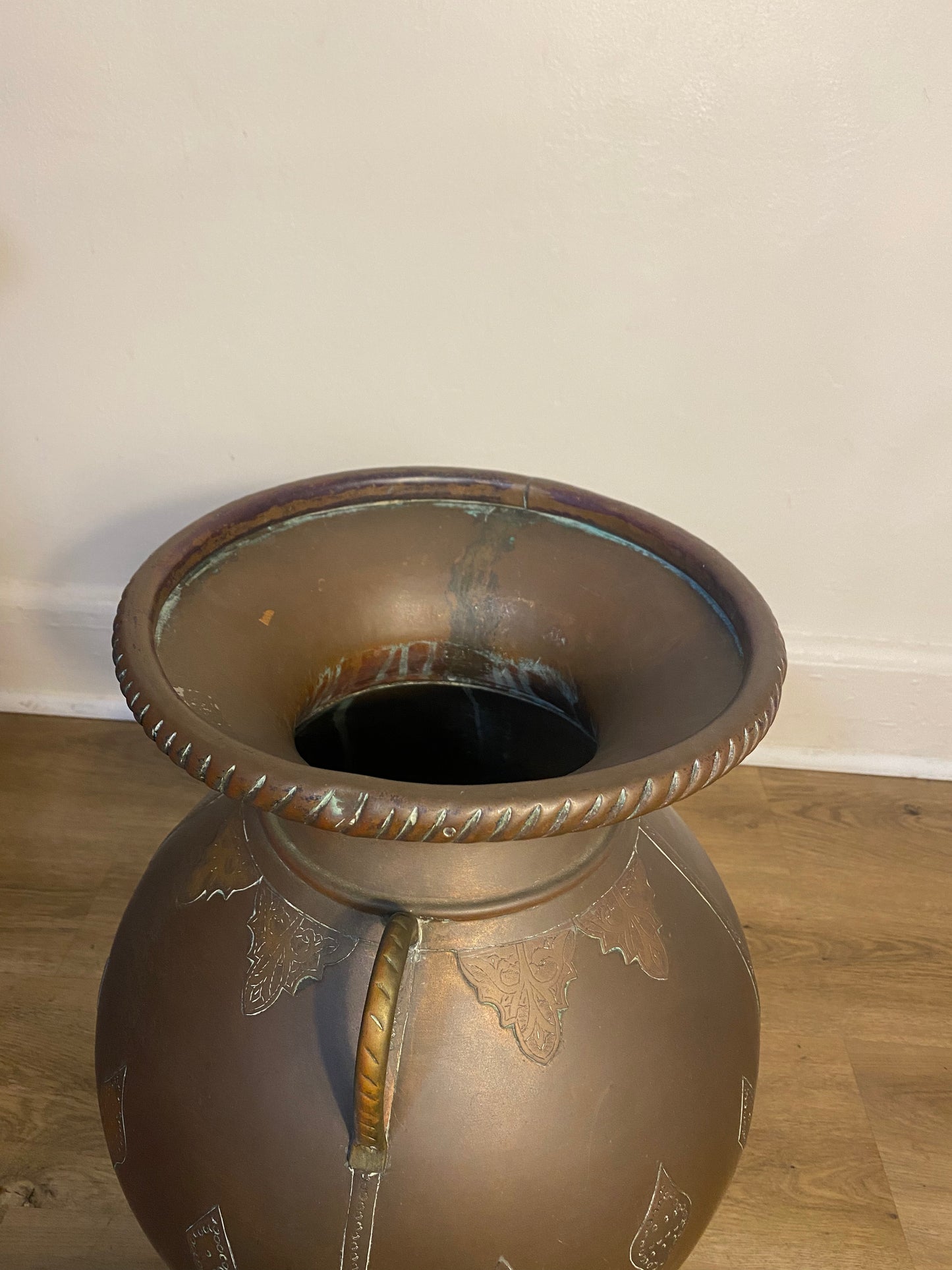 Antique Arts & Crafts Hand-Hammered Copper Urn with Riveted Seams, c. 1890–1915